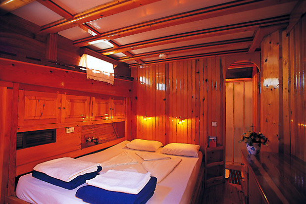 Double-bed cabin on gullet ANGEL- Kabine mit Doppelbett on Glet M/S ANGEL