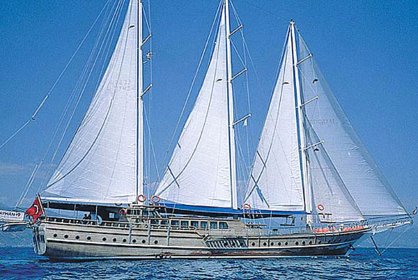 M/S KAYHAN 9, sailing