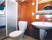 Kingsize bath with real shower cabin in M/S Kayhan
