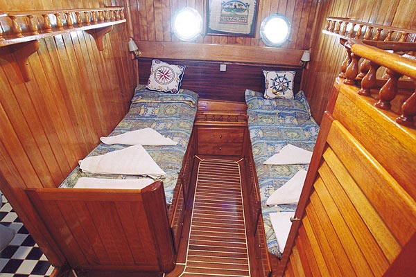 M/S KAYHAN 8, twinbed cabin